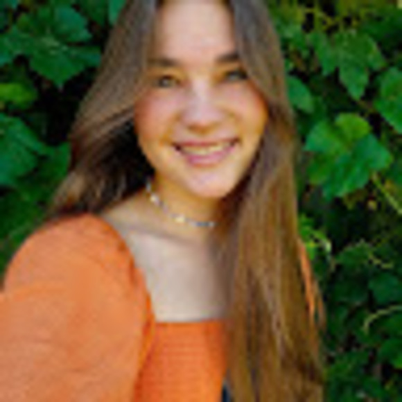 Meet your Posher, Gloria - Picture 1 of 1